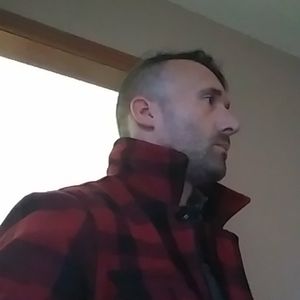 American Eagle Plaid Red and Black Jacket